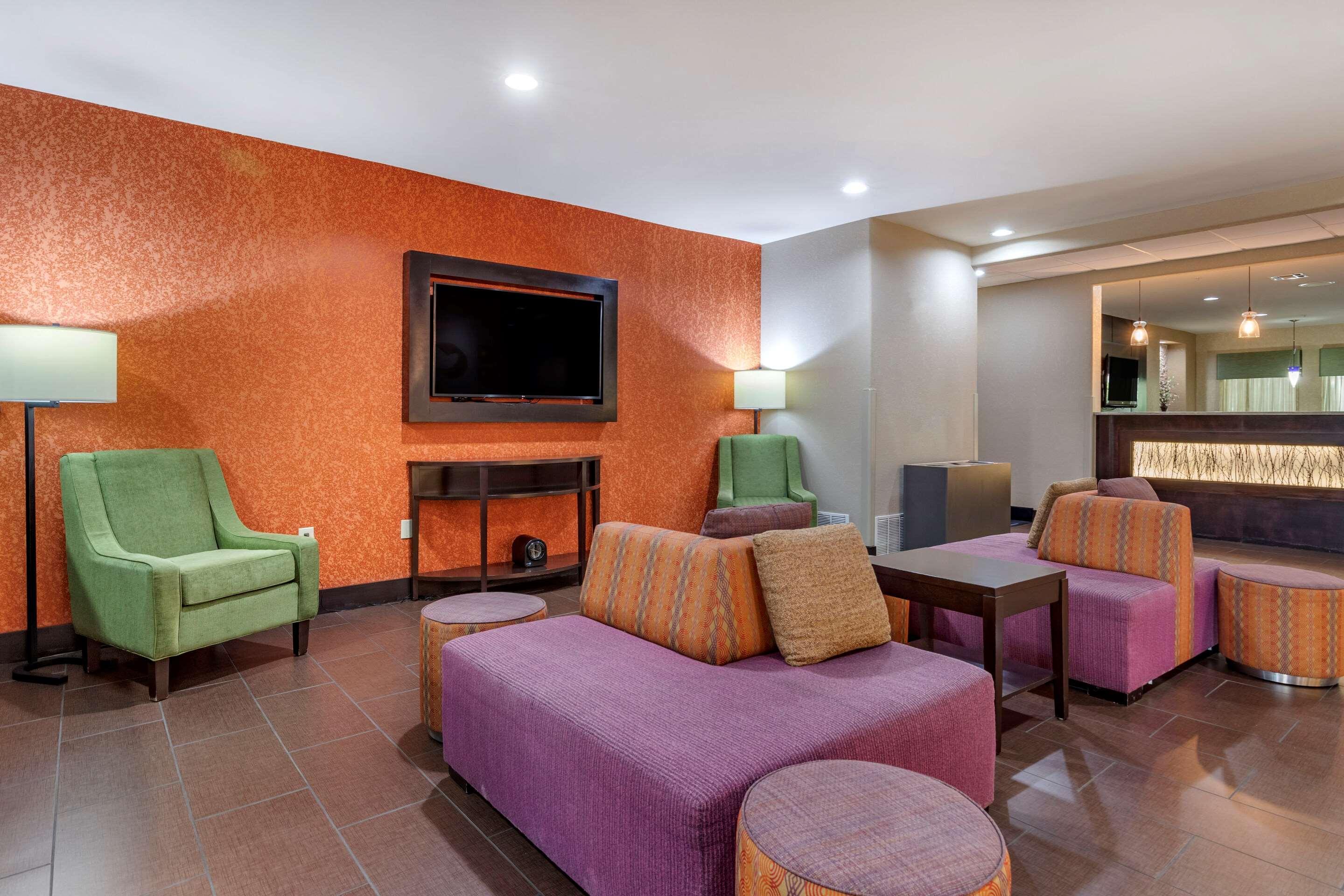 Comfort Suites Georgetown Exterior photo