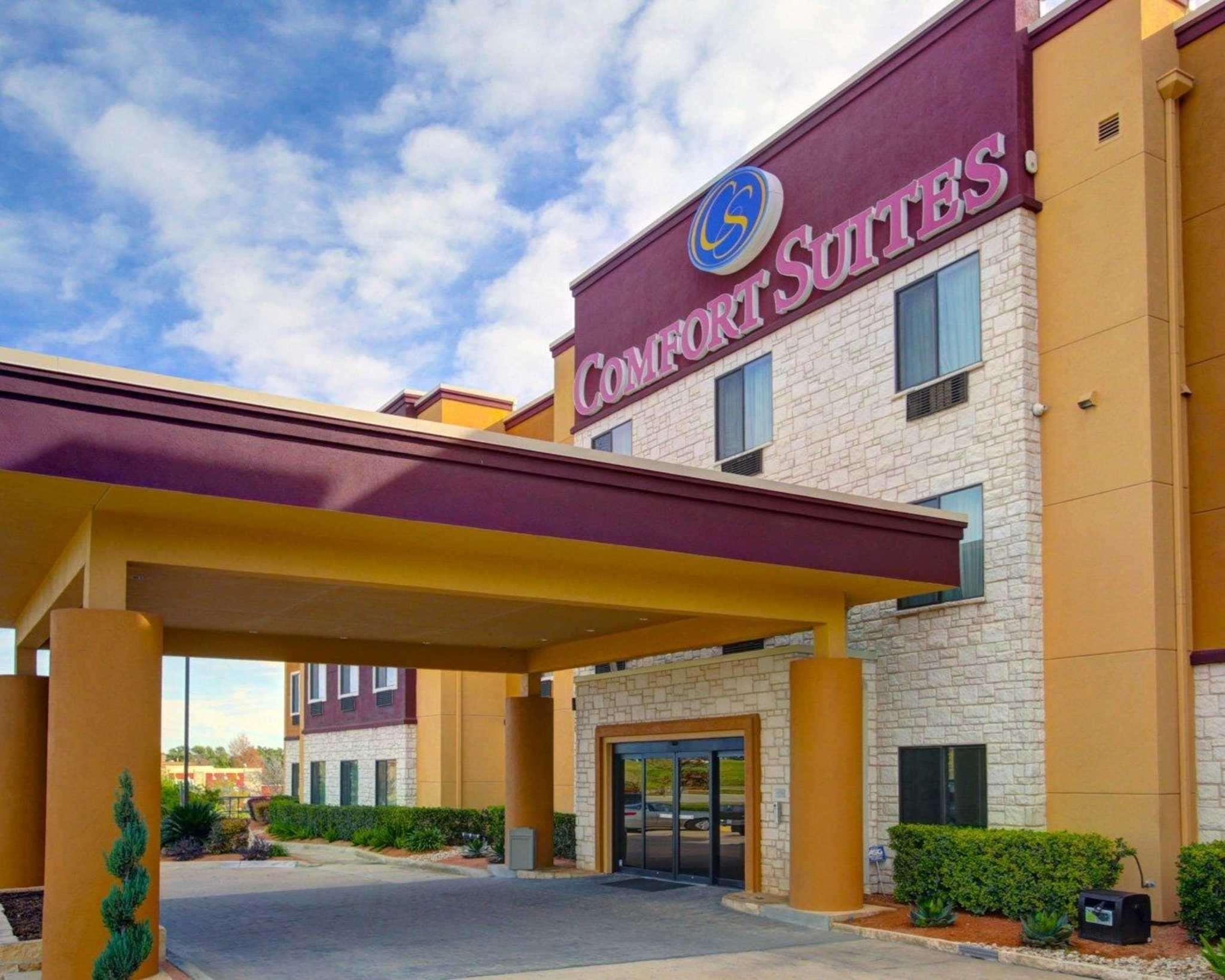 Comfort Suites Georgetown Exterior photo