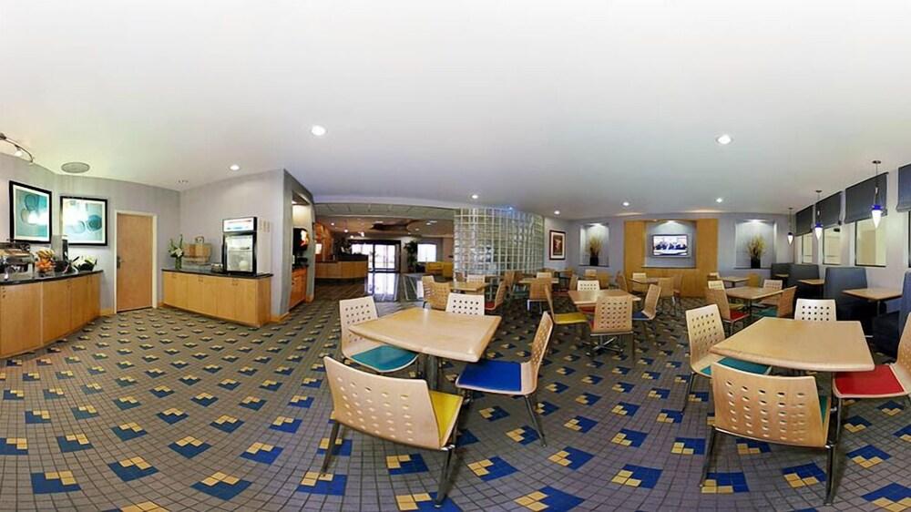 Comfort Suites Georgetown Exterior photo